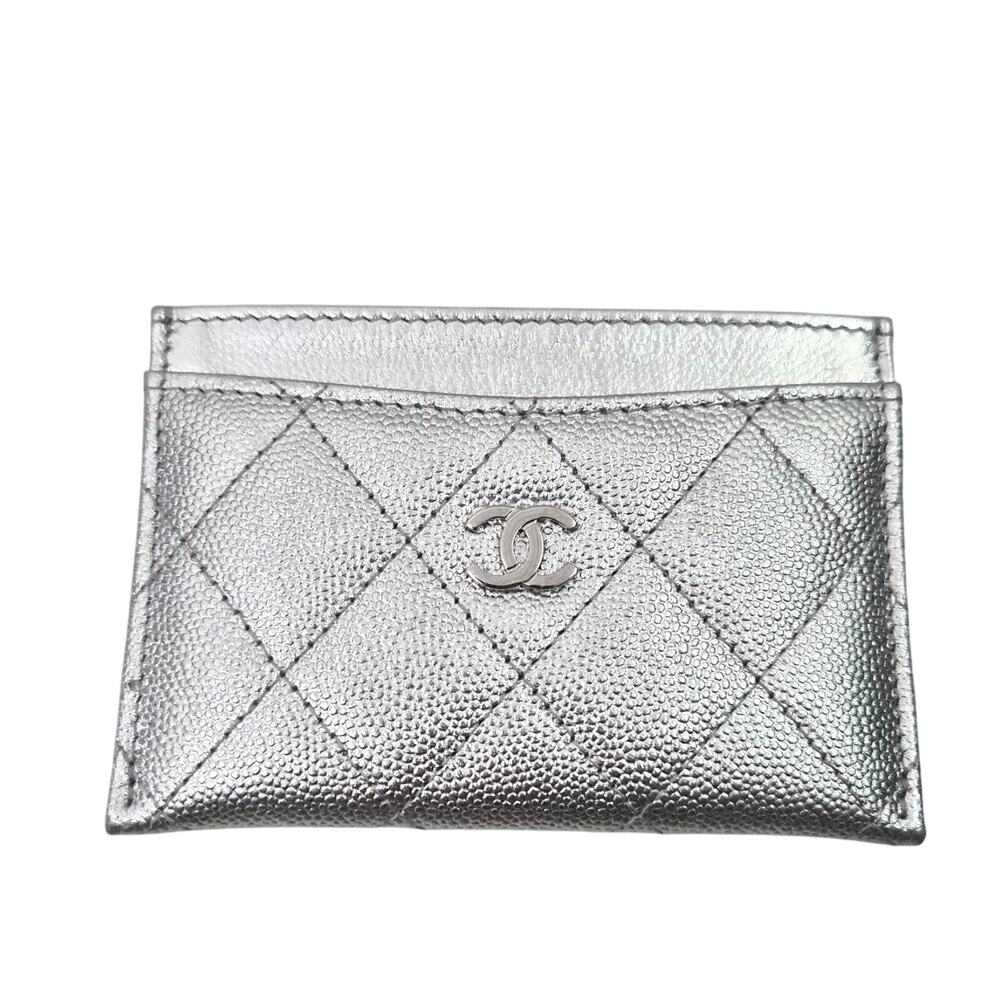 Chanel Silver Caviar Leather Card Holder 2026